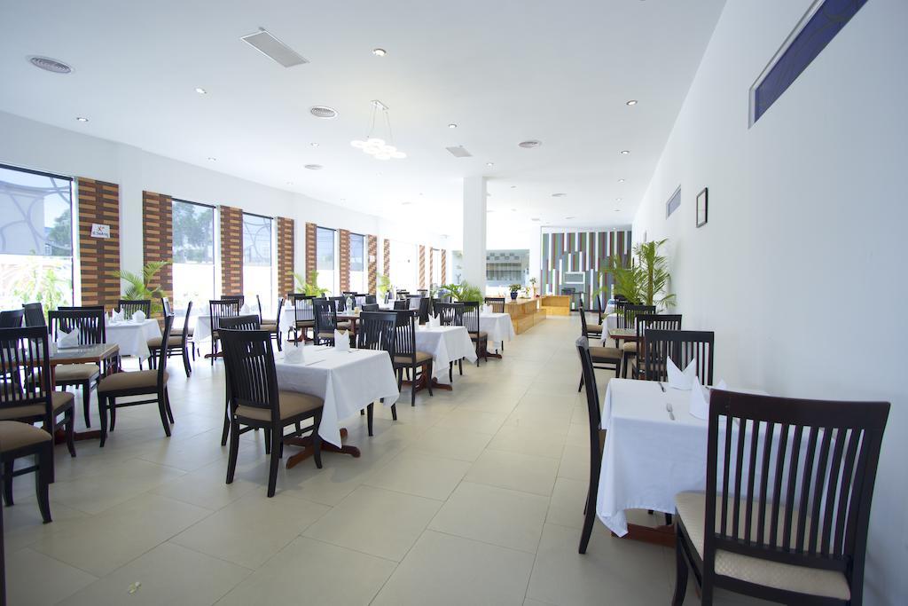 Moon Julie Hotel Sihanoukville Exterior photo